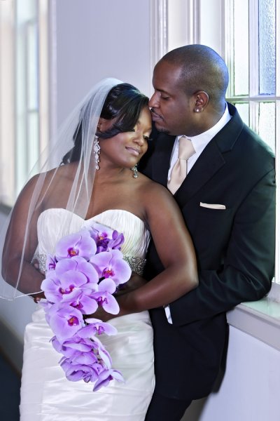  into the wedding details From purple shoes to purple flowers and decor 