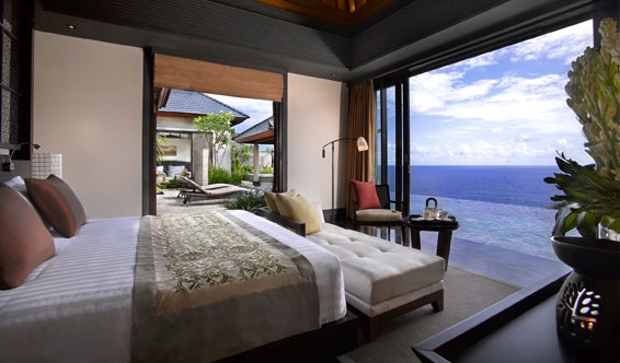 bt_ugasan_villa_guestroom_cliff_edge_ocean_view_