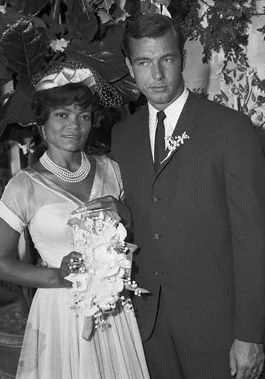 History-of-Wedding-Dresses-Actress-Eartha-Kitt-Wedding-Dress-1960s