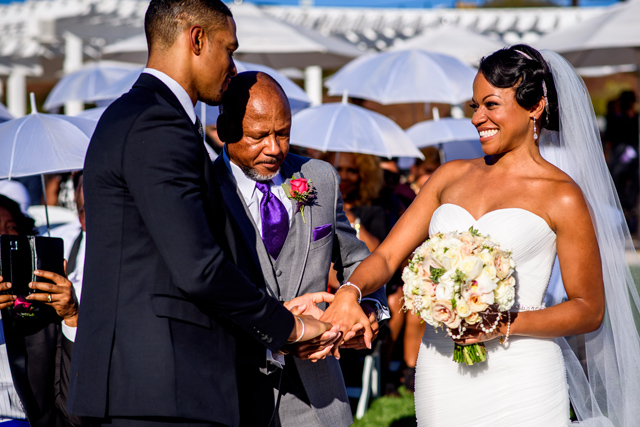 vineyard-wedding-joshua-dwain-munaluchi050