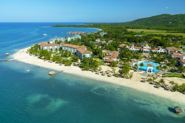 4 Reasons to Stay at Sandals South Coast Jamaica - Munaluchi Bride