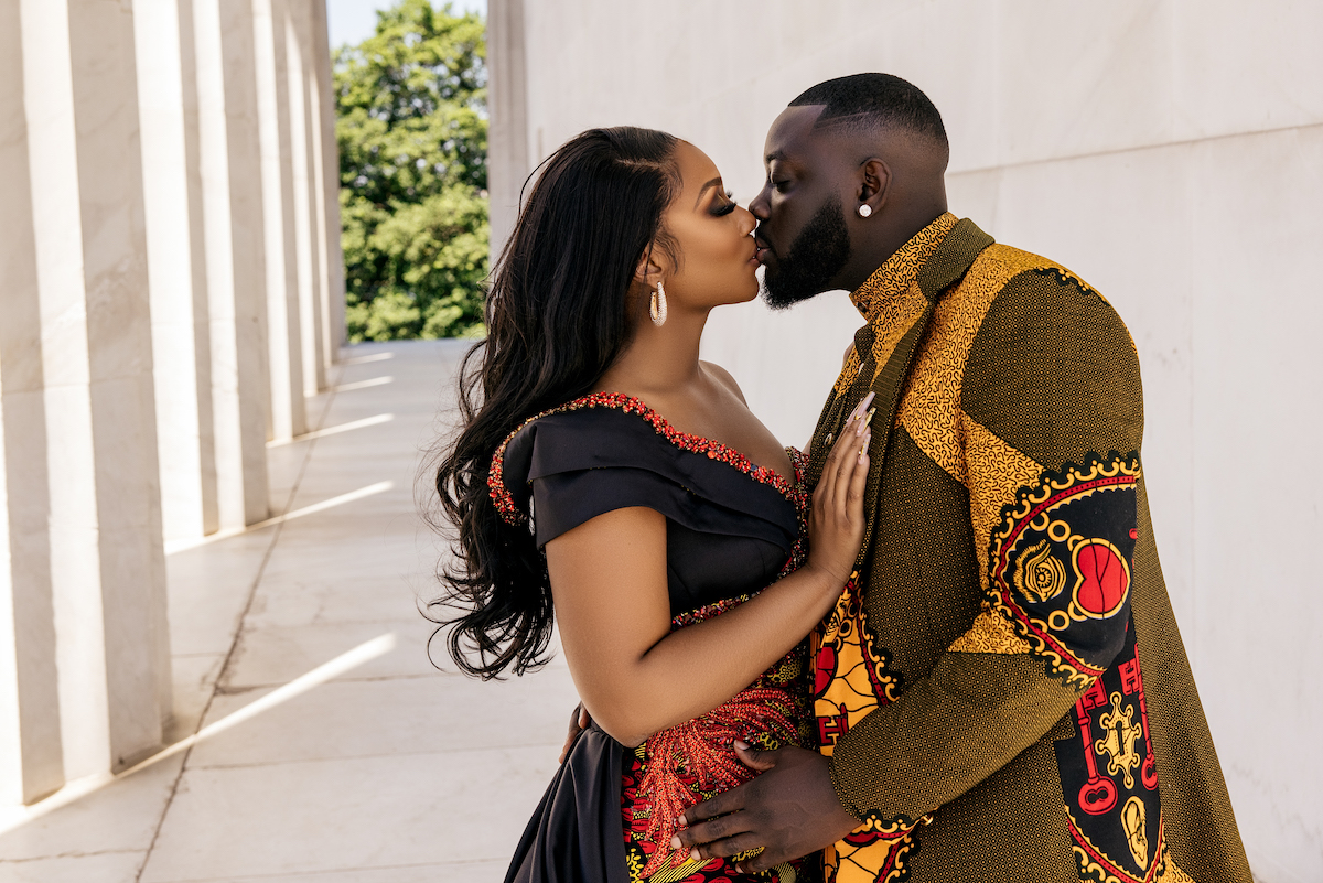 Featured in MunaLuchi Bridal Magazine, Issue No. 27, Amy & Sam's engagement session highlights their shared artistic and eclectic style while also paying tribute to their individual Ghanaian and Washingtonian roots. 