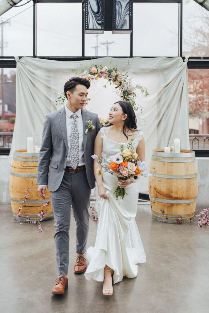 This spring-styled shoot in Seattle, Washington features delicate florals, colorful muted tones, and a charming venue!