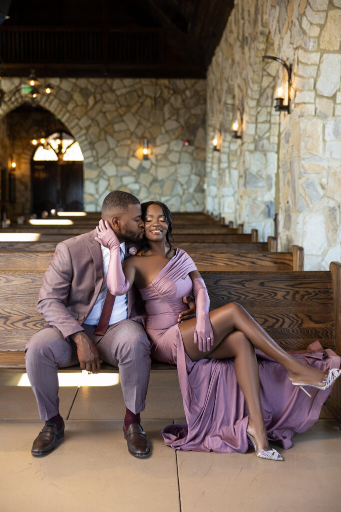 Featured in Issue 28, these serene chapel engagement photos in Landrum, South Carolina, were effortlessly captured by MunaCoterie member Smithalee Photography. 