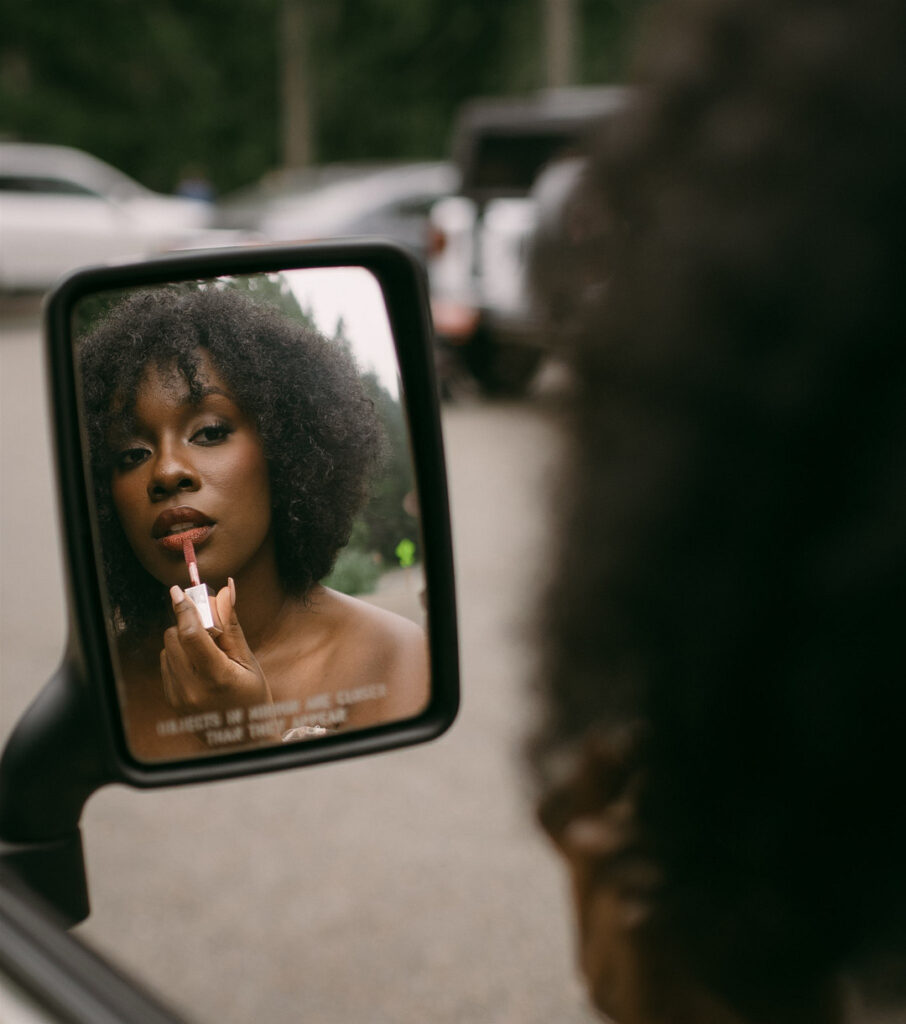 Featured in MunaLuchi Bride Magazine, Issue 28, this earthy adventure elopement in the Snoqualmie National Forest will inspire you to set out off the beaten path to create your own exciting nuptials!