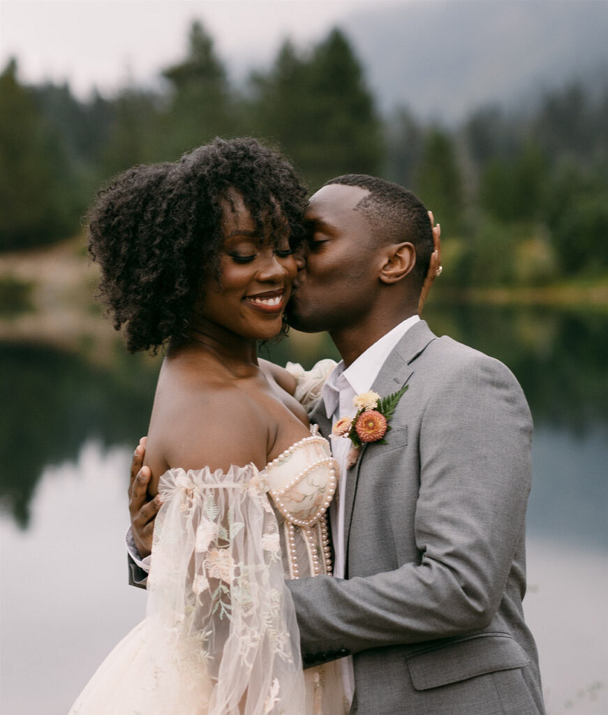 Featured in MunaLuchi Bride Magazine, Issue 28, this earthy adventure elopement in the Snoqualmie National Forest will inspire you to set out off the beaten path to create your own exciting nuptials!