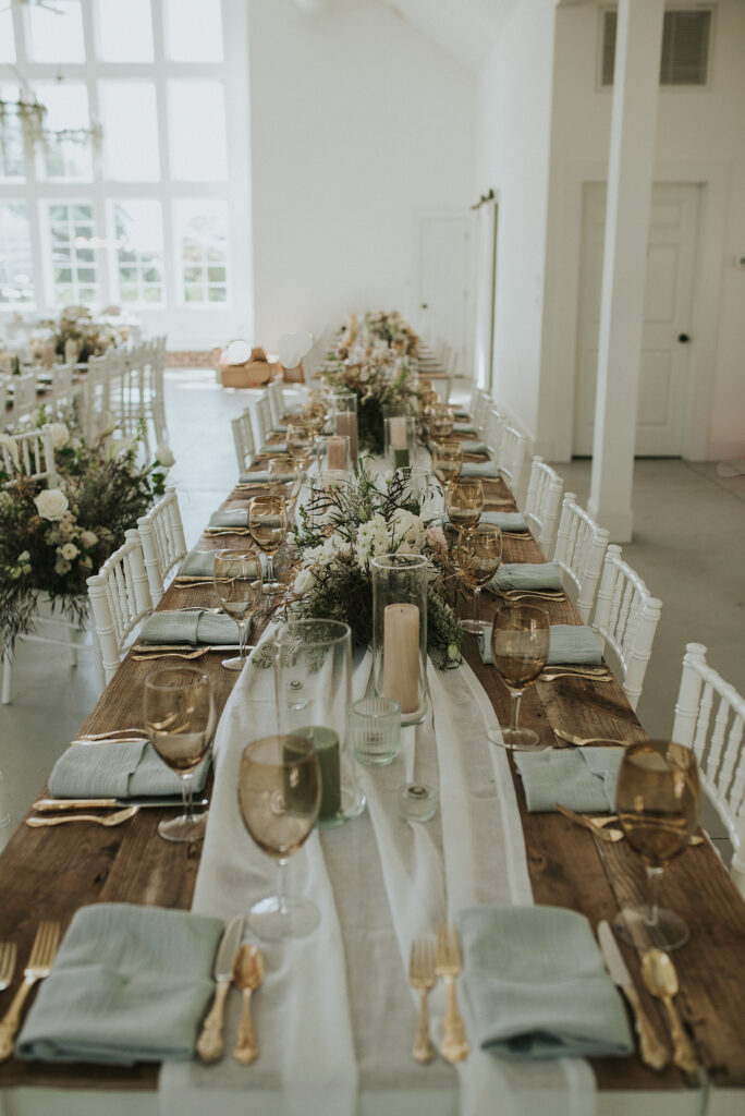 This romantic golden hour ceremony had traditional southern charm & modern minimalist elements that created a modern fairy tale fall wedding.