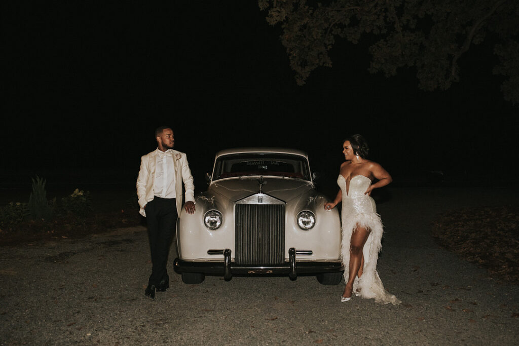 This romantic golden hour ceremony had traditional southern charm & modern minimalist elements that created a modern fairy tale fall wedding.