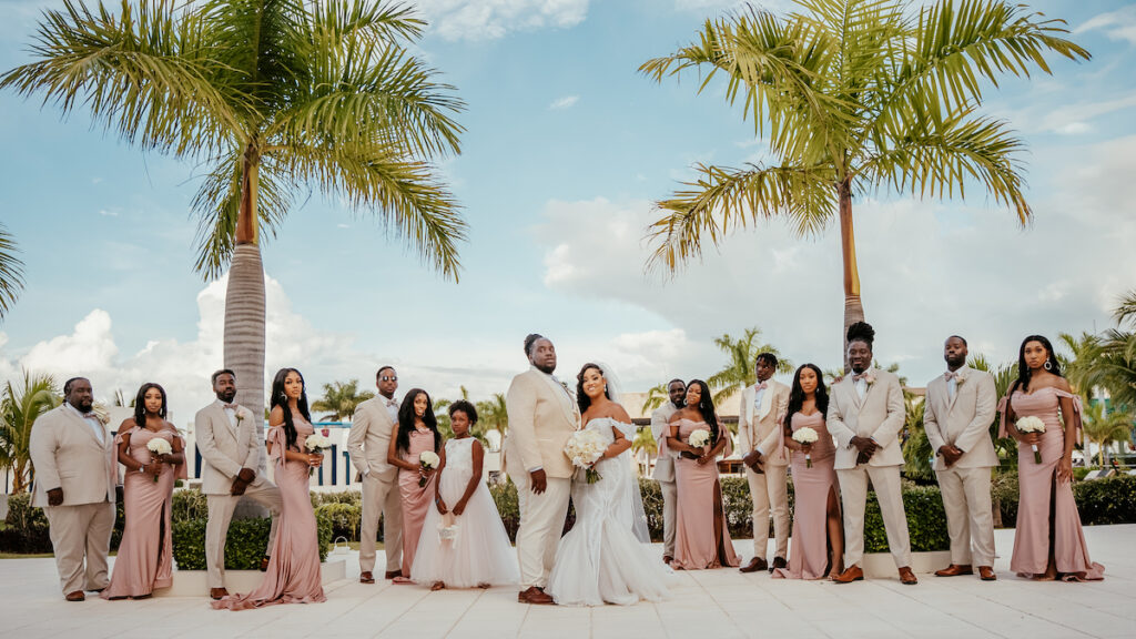 Featured in MunaLuchi Bride Magazine Issue 28, this stunning destination wedding in Montego Bay, Jamaica, is everything island vibes mixed with tropical glam details. 