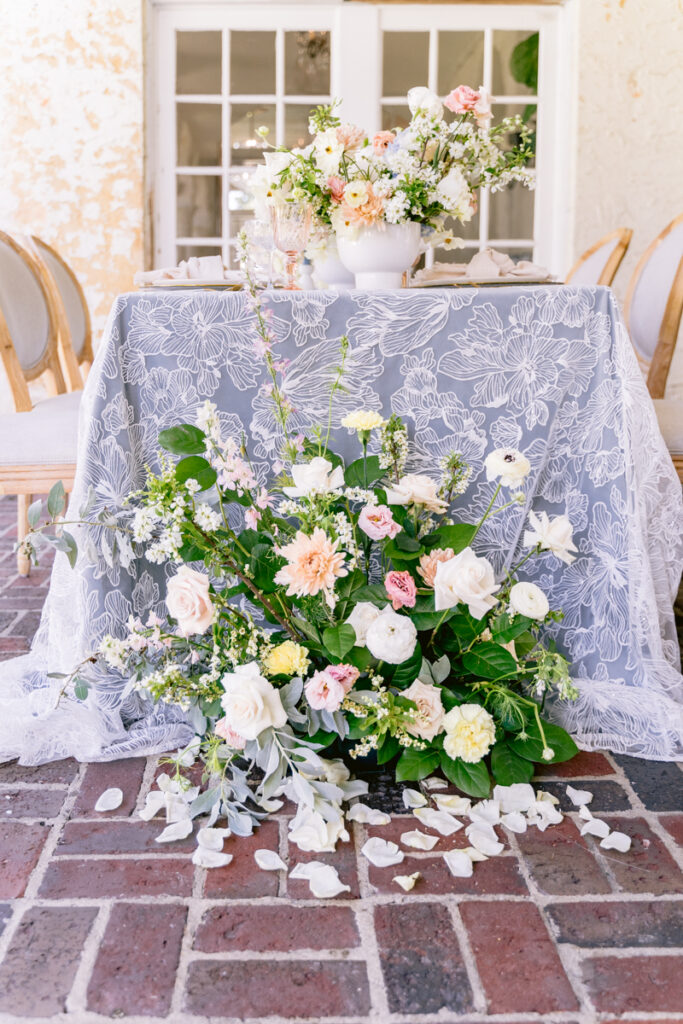 Featured in MunaLuchi Bride Magazine, Issue 28, this sultry & sweet-styled shoot is the perfect wedding inspiration just in time for spring!