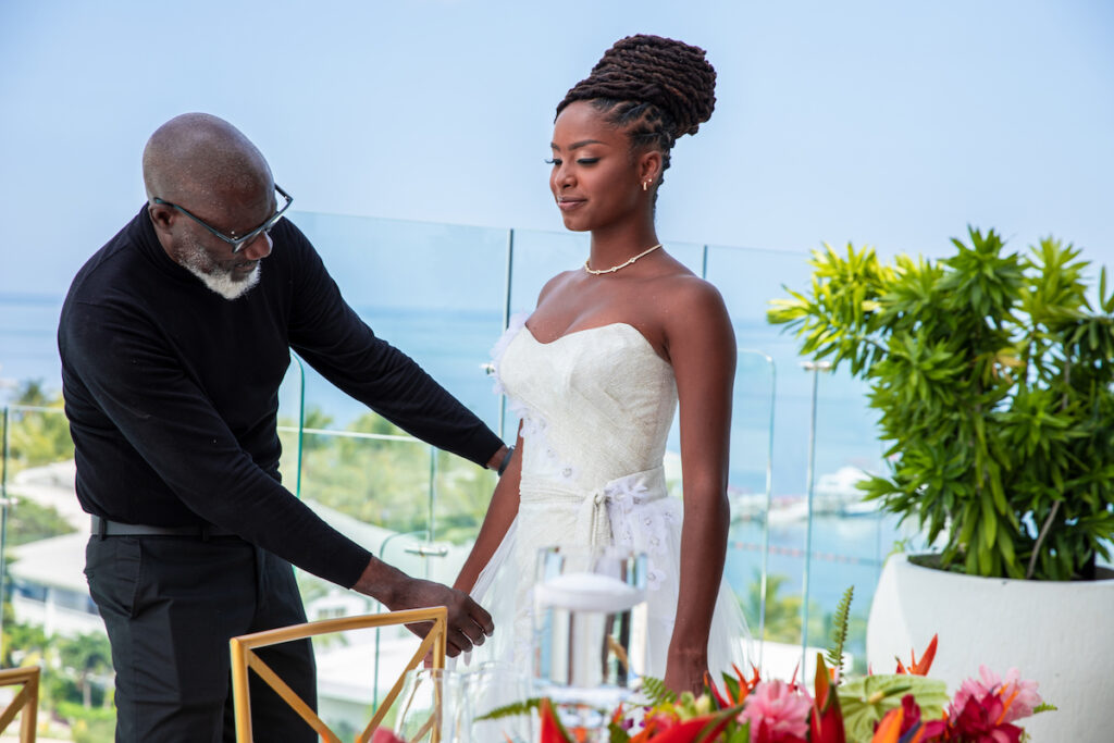 Featured in Issue 28, EbonyCattouse Events & Designer Kosibah created a stunning styled shoot in Belize with Ms. Earth 2021: Destiny Wagner.