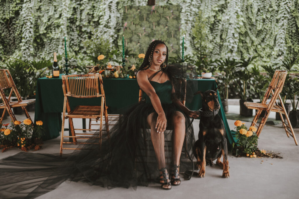 This modern-meets-tropical Veuve Clicquot-inspired styled shoot in Quito, Ecuador, is a rich display of the country's lush flora; however, at its core, it empowers women to be themselves on their wedding day.