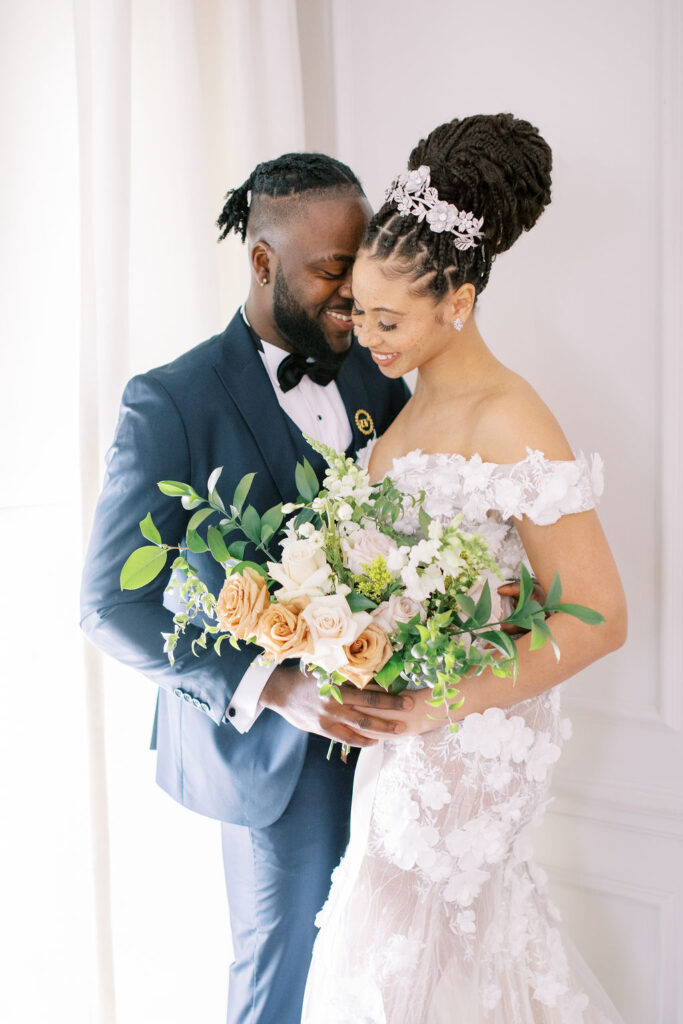 Hosted by The Ruby Manor in Brampton, Ontario Canada, LILAC Floral Design's sophisticated styled shoot celebrates the elegance of diversity.