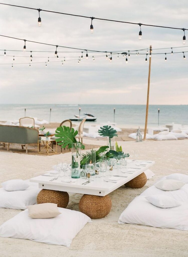 We have curated 11 dreamy summer wedding reception ideas that will surely inspire you! White and soft natural color palettes are timeless. | Soft and Serene
