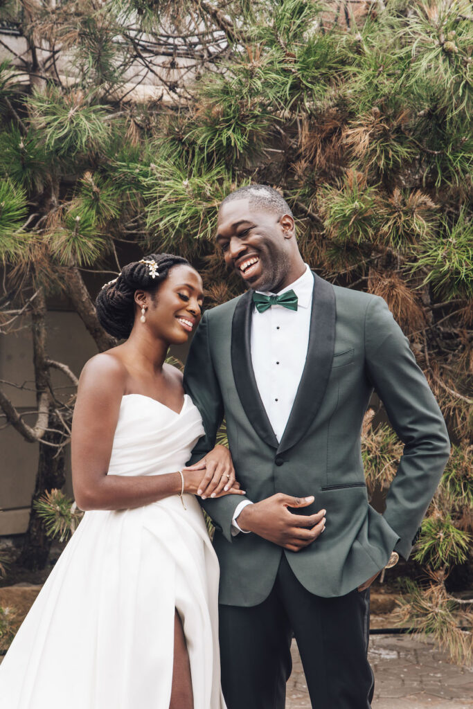 The bride's puff sleeve dress stars in this modern and elegant outdoor wedding ceremony at the VIP Country Club in New Rochelle, New York!
