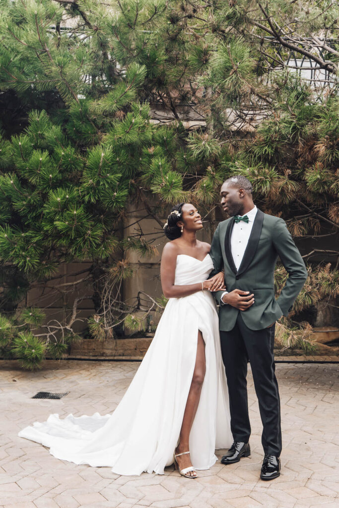 The bride's puff sleeve dress stars in this modern and elegant outdoor wedding ceremony at the VIP Country Club in New Rochelle, New York!