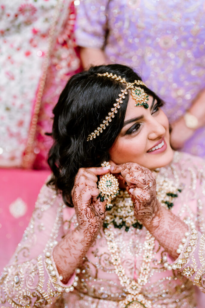 Adam and Shiveta's 3-day wedding celebration culminated in a colorful pink ceremony at the Minneapolis Institute of Arts! 