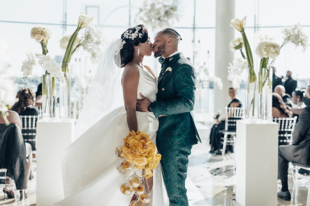 Featured in MunaLuchi Bridal Magazine Issue 29, T'Kiyah and Christopher’s waterfront wedding at the Half Moone Celebration Center in Norfolk, Virginia, was a dreamy affair. 