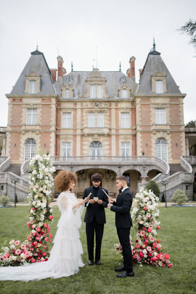 Featured in Issue 29, this chic-styled shoot at Château Bouffémont in Paris is a gorgeous ode to Spring inspired by a luxury bohemian theme.