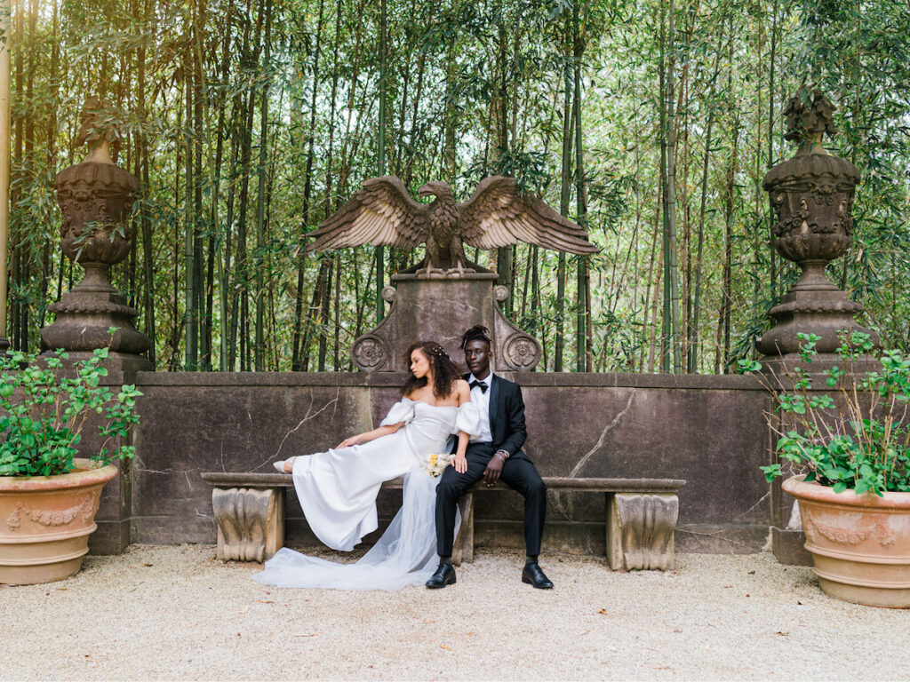 Inspired by the fresh feeling summer brings and the color yellow, this modern summer-styled shoot at the Swan House Atlanta History Center features a contemporary tablescape and decor with romantic touches and three fashion-forward bridal looks! 