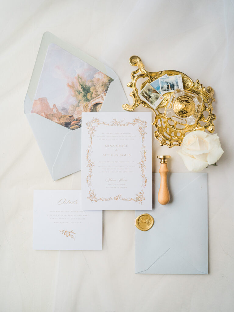 Inspired by the fresh feeling summer brings and the color yellow, this modern summer-styled shoot at the Swan House Atlanta History Center features a contemporary tablescape and decor with romantic touches and three fashion-forward bridal looks! 