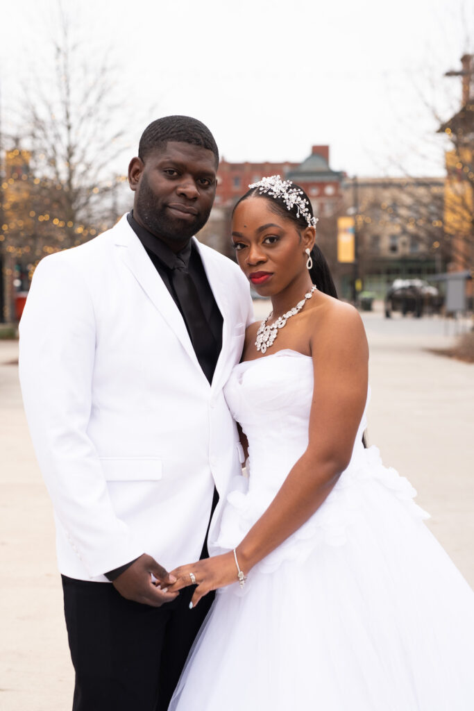 Michelle and Quitin celebrated their 10 years of marriage by recreating their original wedding photos for their anniversary photo session!