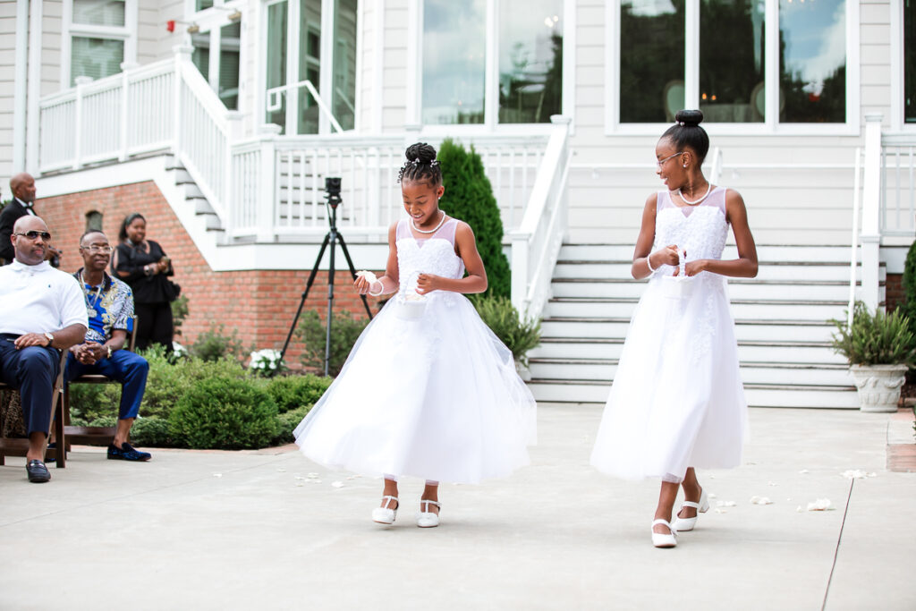 This pretty and romantic outdoor southern wedding had the prettiest pink and boho wedding vibes to inspire you for your own summer nuptials!