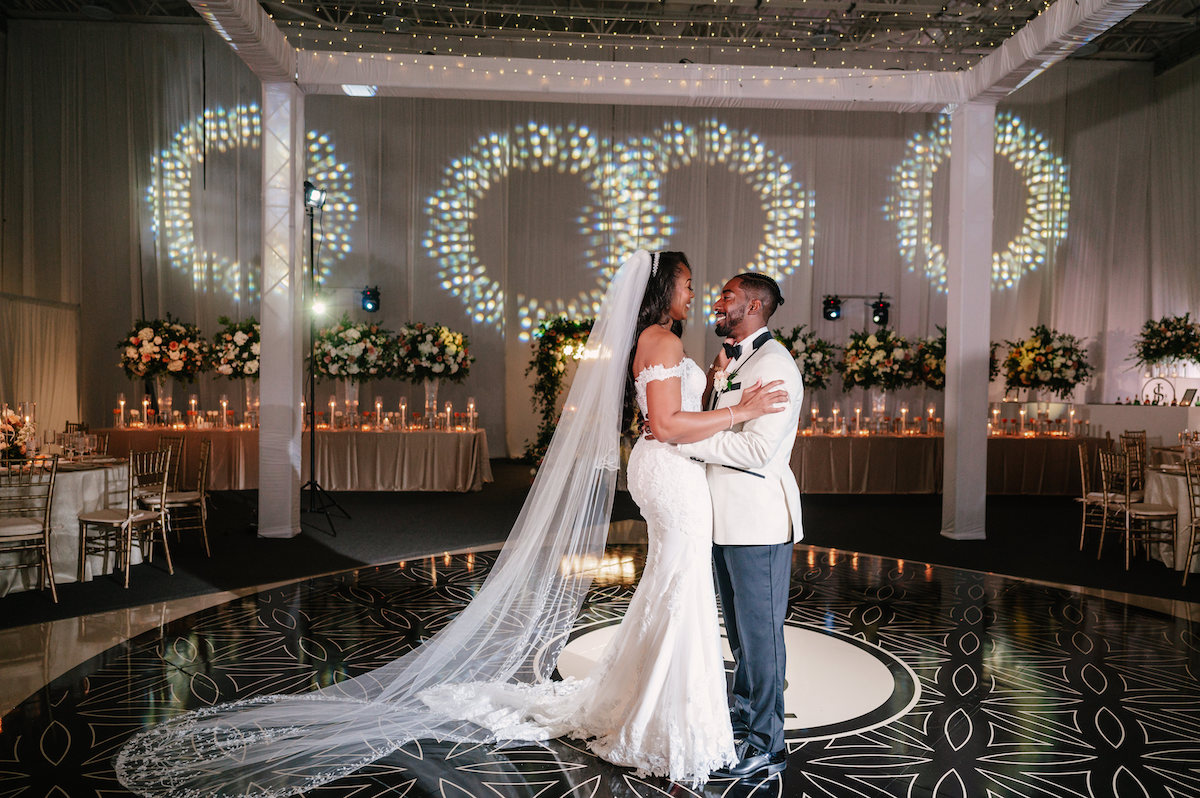 Couple Said I Do in a Stunning Basketball Court Wedding in Miami ...