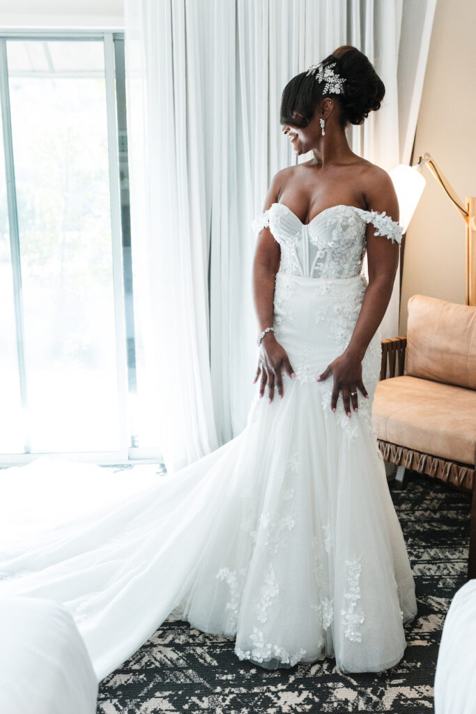 This outdoor wedding held at the beautiful Hyatt Regency Resort in Scottsdale, AZ, had timelessly chic details and perfectly pink surprises.