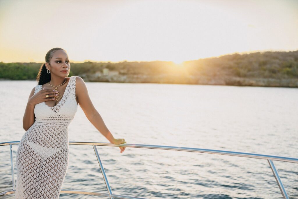 10 steamy resort wear honeymoon looks from luxury fashion brand Helen Jon (featuring Issue 29 cover dress as seen on Anika Noni Rose!).