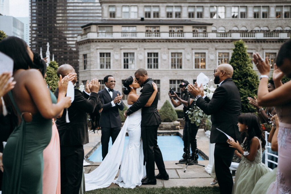 Take a look at the beautiful moments captured during an unplugged & intimate wedding on the NYC skyline with Jaleesa and Eric.