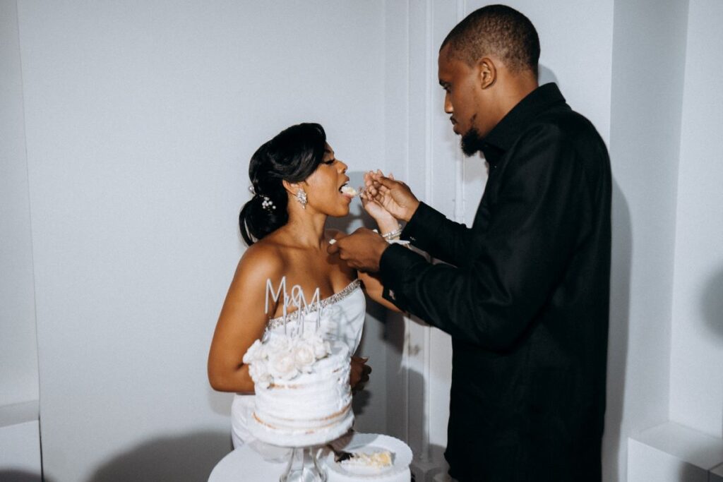 Take a look at the beautiful moments captured during an unplugged & intimate wedding on the NYC skyline with Jaleesa and Eric.