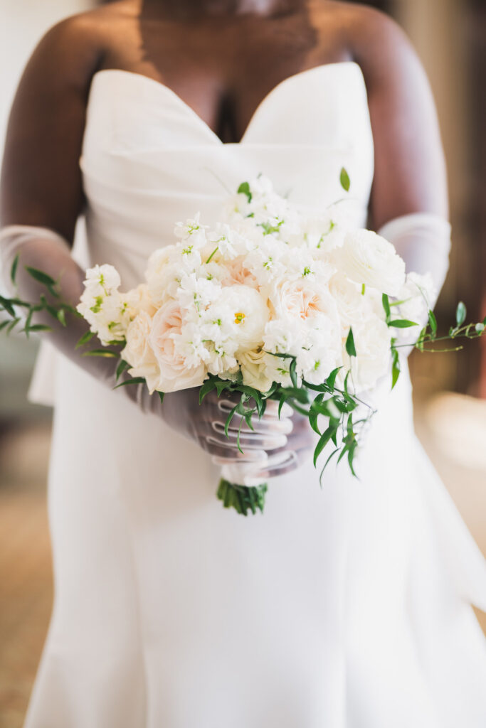 Milan and Mischael's traditional summer wedding in Florida featured an elegant, polished style and a classy black-and-white color palette!