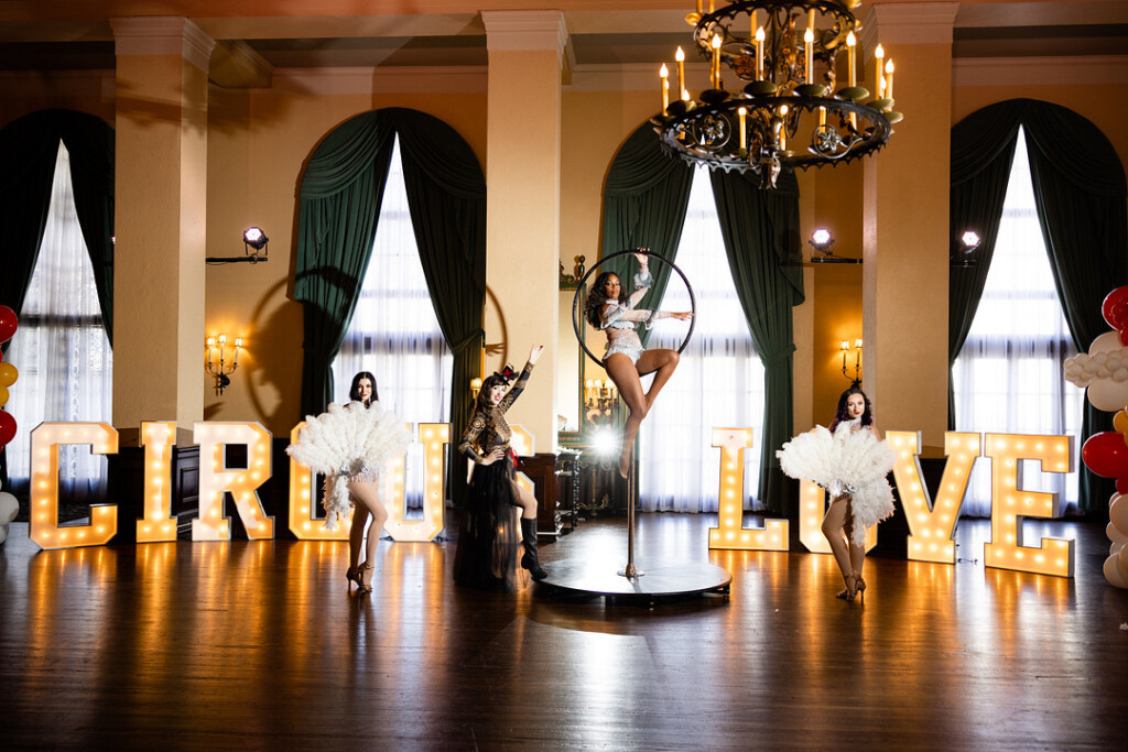 Re-write the script of your wedding with this unique vintage circus-themed styled wedding inspired by the hit movie: The Greatest Showman.