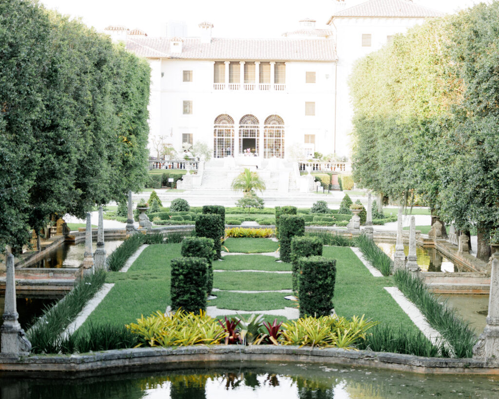 This fun millennial duo gave us a look into their romantic garden wedding in Miami which was a dream come true.