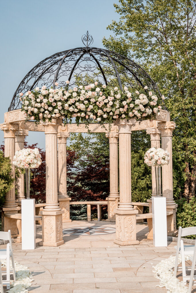 This pretty summer outdoor wedding featured timeless details and beautiful blush hues which made this wedding even more romantic.