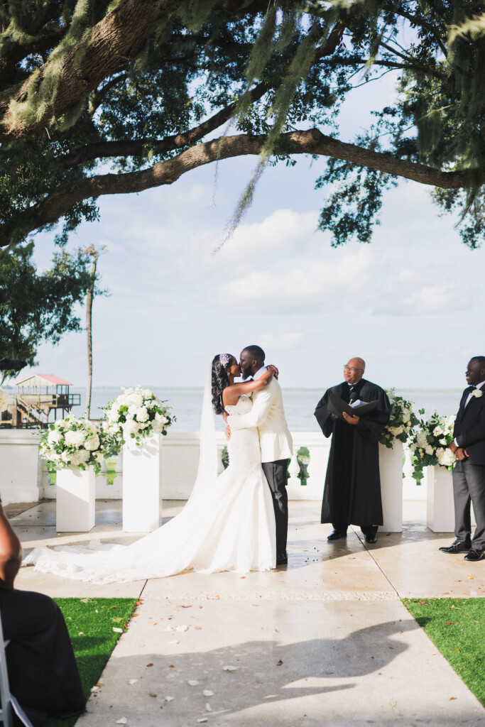 Featured in Issue 31, Wise and Courtney celebrated their love in a modern black-tie Bella Cosa Lakeside wedding in Florida.