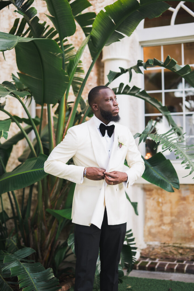 Featured in Issue 31, Wise and Courtney celebrated their love in a modern black-tie Bella Cosa Lakeside wedding in Florida.