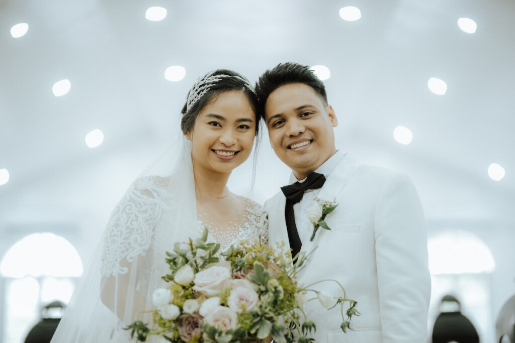 Jessica Mae and Joshua Rae culminated their love in a modern and elegant garden wedding in Fort Ilocandia in the Philippines.