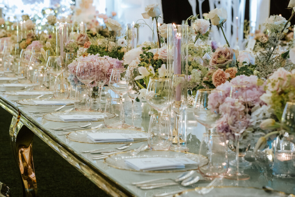 Jessica Mae and Joshua Rae culminated their love in a modern and elegant garden wedding in Fort Ilocandia in the Philippines.