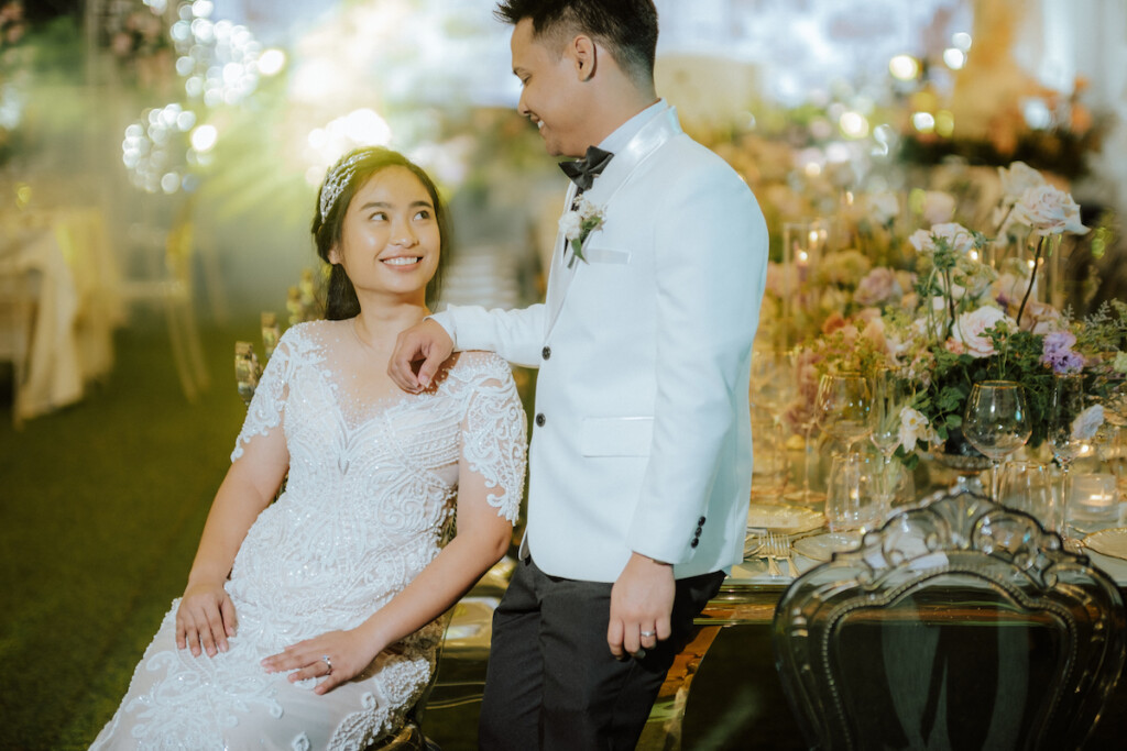 Jessica Mae and Joshua Rae culminated their love in a modern and elegant garden wedding in Fort Ilocandia in the Philippines.