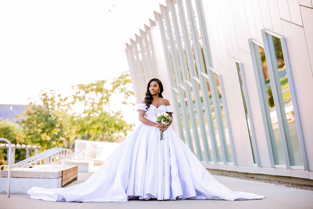 Featured in Issue 31, this Ghanaian traditional wedding and modern white wedding includes Akan culture and New-Age twists.