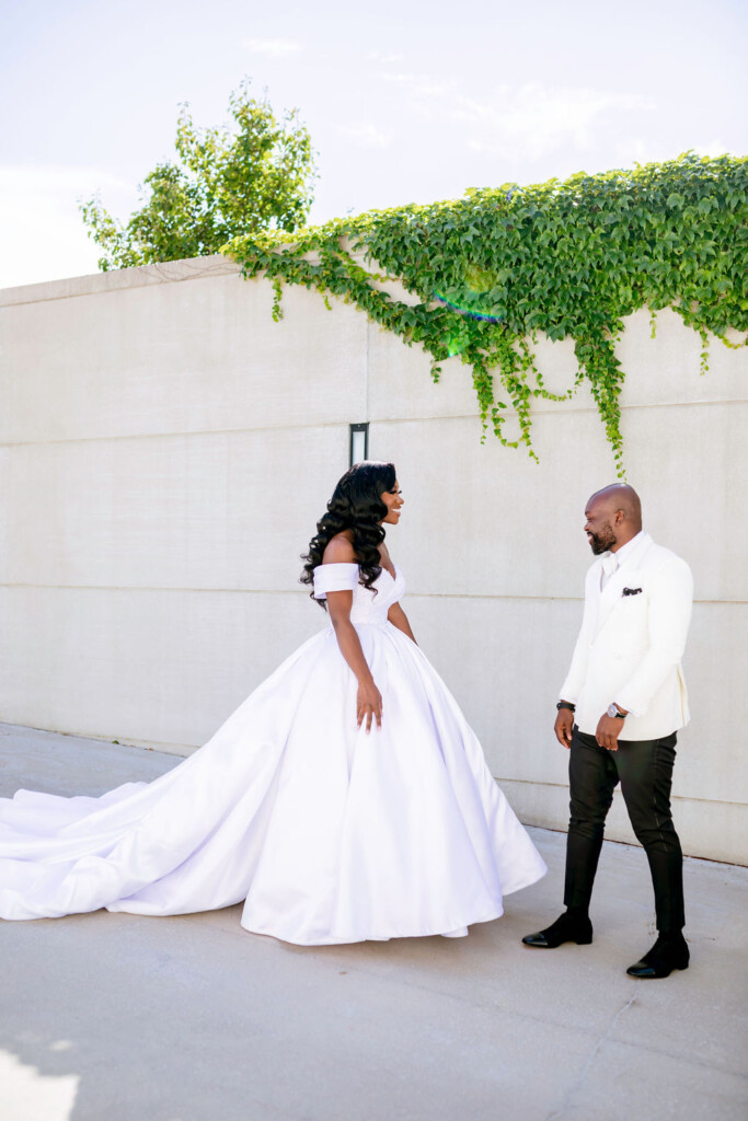 Featured in Issue 31, this Ghanaian traditional wedding and modern white wedding includes Akan culture and New-Age twists.