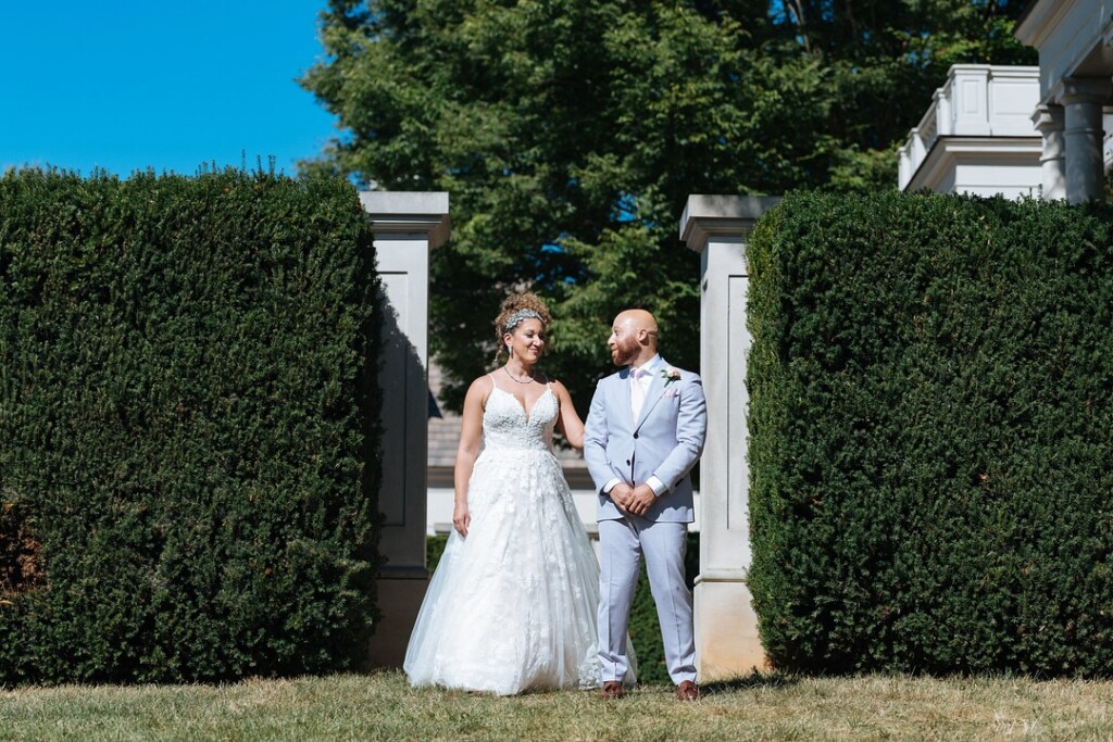 The Great Marsh Estate in Bealeton, VA, set the scene for an elegant Bridgerton wedding with florals by Coterie Member, Flower Guy Bron.