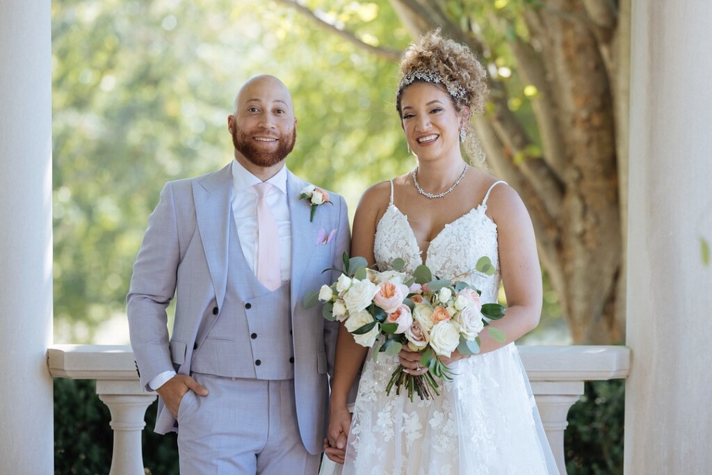 The Great Marsh Estate in Bealeton, VA, set the scene for an elegant Bridgerton wedding with florals by Coterie Member, Flower Guy Bron.