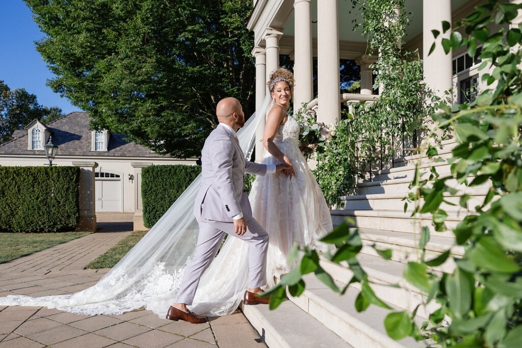 The Great Marsh Estate in Bealeton, VA, set the scene for an elegant Bridgerton wedding with florals by Coterie Member, Flower Guy Bron.