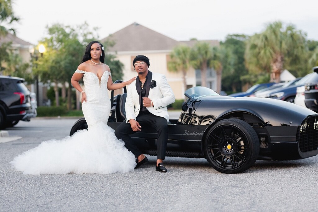 High school sweethearts, Jonathan and Kelsie, said "I do" in a stylish white and gold modern wedding.