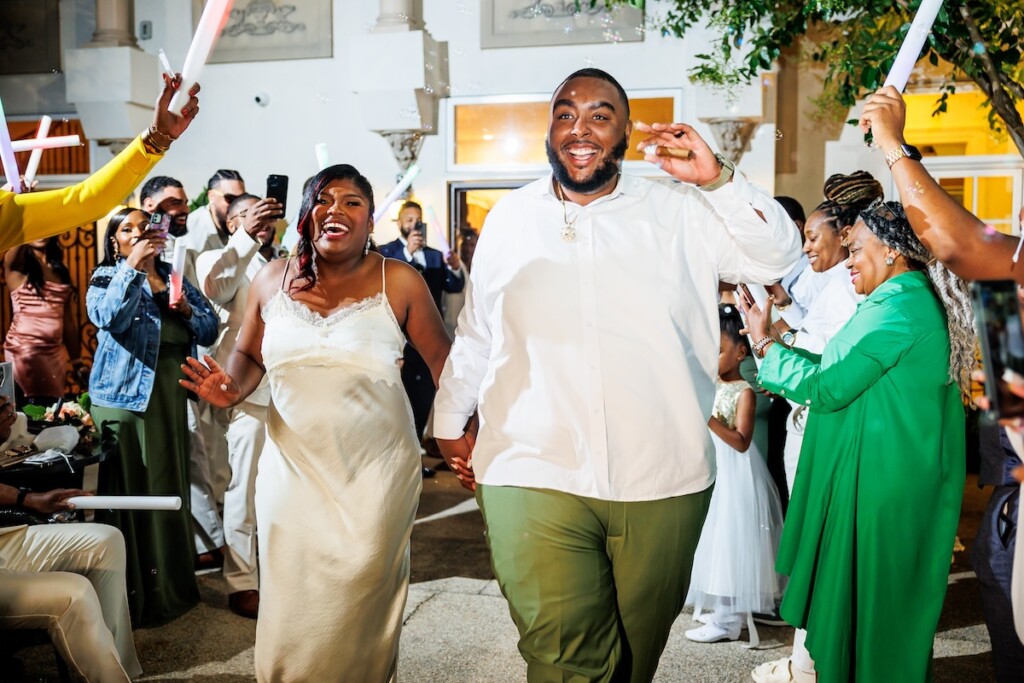 Shaniquia & Rashaad's summer vows at Morais Vineyards in Bealton, VA, featured a beautiful Portuguese-style vineyard with lush greenery.