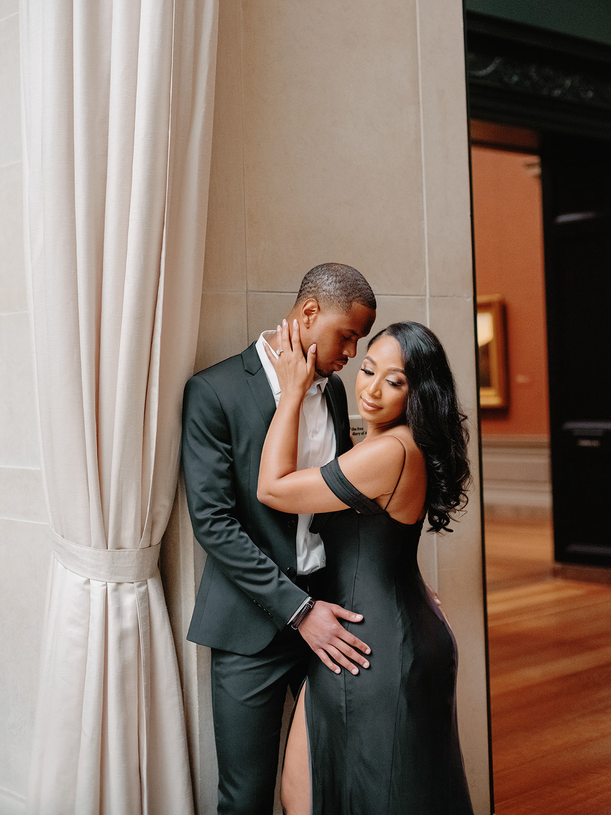“Art isn’t paint, it’s love”: Stylish Engagement Session at The National Gallery of Art in Washington D.C.