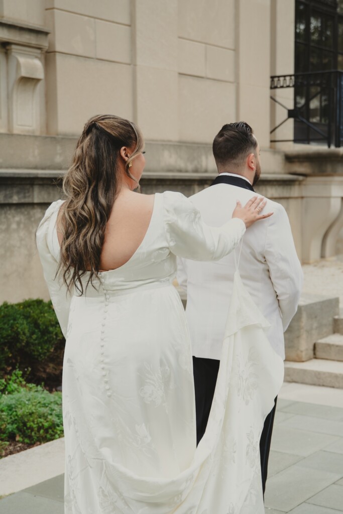 New Jersey influencer, Ayzia James, wed David Ferro in an intimate vintage-themed micro wedding at Osteria Philadelphia.